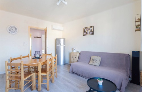 Banyuls-dels-Aspres Appartement | Apartment 'Mar I Munt' with Sea View, Wi-Fi and Air Conditioning