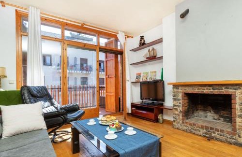 Sort Appartement | Apartment Mainera by Interhome