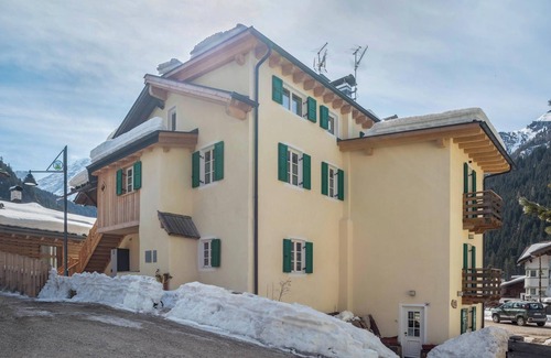 Canazei Appartement | Appartement "Majon Baticher" avec vue sur les montagnes, balcon et Wi-Fi