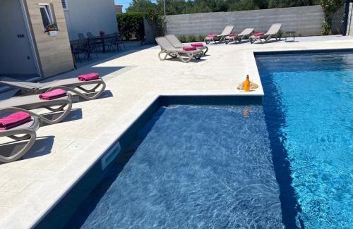 Vrsi Appartement | Apartment Maki with new Pool Nin