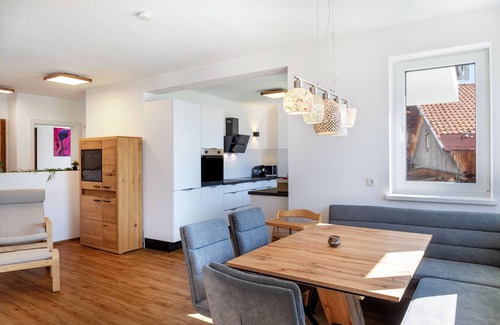 Arzl im Piztal Appartement | Appartement "Manu's Bergblick" avec vue sur les montagnes, terrasse privée et Wi-Fi