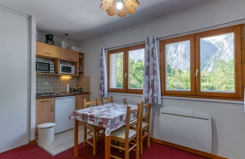Le Bourg-d'Oisans Appartement | Appartement 'Marmotte' avec vue sur les montagnes, jardin partagé et Wi-Fi