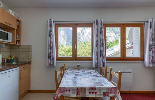 Le Bourg-d'Oisans Appartement | Appartement 'Marmotte' avec vue sur les montagnes, jardin partagé et Wi-Fi