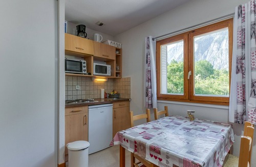 Le Bourg-d'Oisans Appartement | Appartement 'Marmotte' avec vue sur les montagnes, jardin partagé et Wi-Fi
