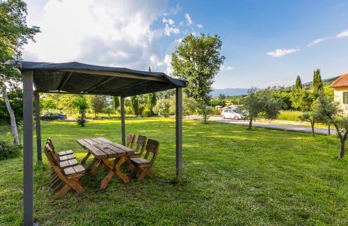 Badia Agnano Appartement | Apartment Margherita by Interhome