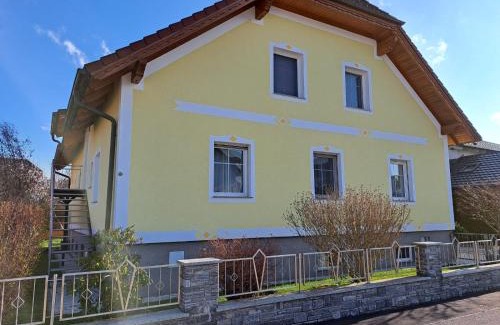 Schallaburg Appartement | Apartment Martin