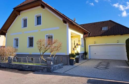 Schallaburg Appartement | Apartment Martin