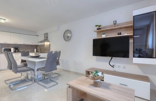 Galizana Appartement | Appartement Meden by Interhome