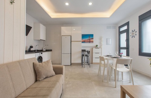 Jardin de la Abadia Appartement | Apartment 'Mendoza Loft Málaga' with Wi-Fi and Air Conditioning