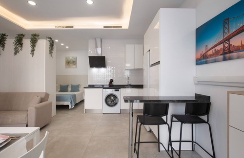 Jardin de la Abadia Appartement | Apartment 'Mendoza Loft Málaga' with Wi-Fi and Air Conditioning