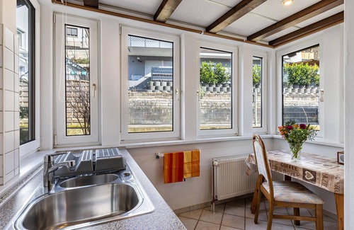 Bad Urach Appartement | Apartment 'Michelskäppele' with Mountain View, Shared Terrace and Wi-Fi