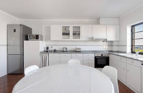 Mira Appartement | Appartement 'Mira Holidays' avec balcon et Wi-Fi