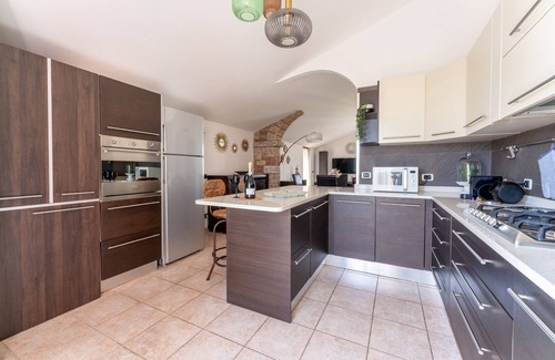 Ovest Appartement | Apartment 'Mirage' with Mountain View, Wi-Fi and Air Conditioning