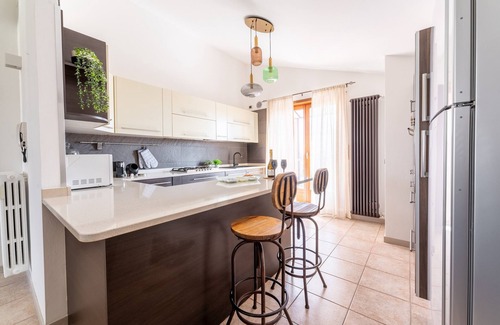 Ovest Appartement | Apartment 'Mirage' with Mountain View, Wi-Fi and Air Conditioning