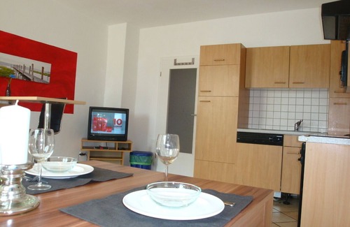 Wolnzach Appartement | Apartment mit Drei Schlafzimmer für 5 Personen und Großer Terrasse, Erdgeschoss