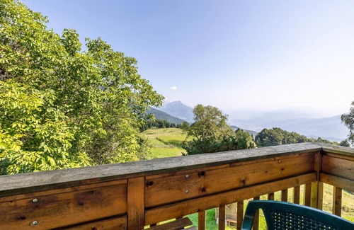 Brentonico Appartement | Appartement "Monte Stivo" avec vue sur les montagnes, terrasse partagée et Wi-Fi