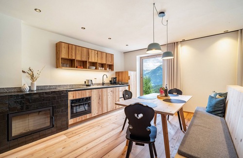 Moso in Passiria Appartement | Appartement "Mucher Michl" avec vue sur les montagnes, terrasse privée et Wi-Fi.
