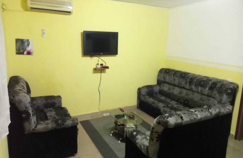 Libreville Appartement | APARTMENT N*2 PIECE OF FURNITURE OKALA TYPE F2