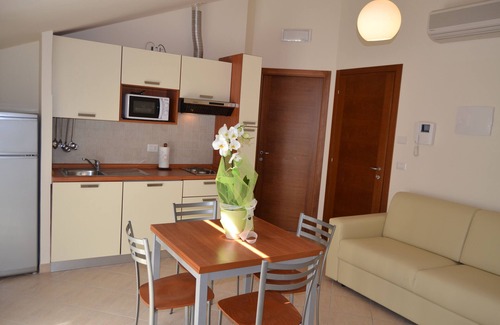 Viserbella Appartement | APPARTEMENT 2 PIÈCES N ° 4, AVEC GRANDE VUE MER SUR BALCON, CLIMATISÉ ET PARC