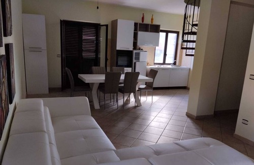 Brancaleone Appartement | Apartment next to the beach
