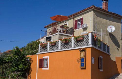 Miholascica Appartement | Apartment near Martinscica Catamaran Terminal in Mihojašcica