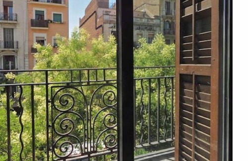 Hostafrancs Appartement | Apartment Near Plaza España ideal for Groups and Families