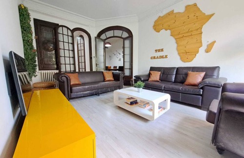 Hostafrancs Appartement | Apartment Near Plaza España ideal for Groups and Families