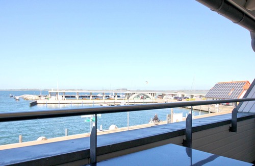 Wiek Appartement | Apartment near the harbor with balcony and sea view - Hafenhäuser Wiek 14