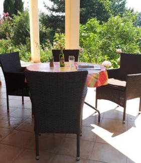 Marceljani Appartement | Apartment Neda Z-velika okućnica, besplatni parking i optički wi-fi