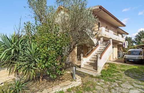 Nuragus Appartement | Apartment 'Nel Cuore Dell'isola' with Private Terrace, Private Garden and Air Conditioning