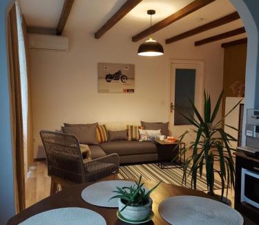 Carei Appartement | Apartment next to castle park