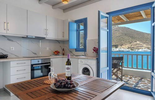 Katapola Appartement | Appartement 'Nicolas House 4' avec vue sur la mer, Wi-Fi et climatisation