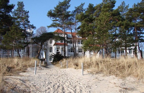 Binz Villa | Appartements 2 pièces avec balcon et vue mer directement sur la promenade de la plage
