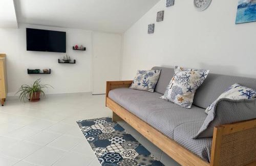 San Lorenzo Appartement | {[Apartment On The Sea +Terrace]} Dan's house