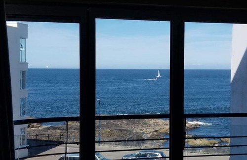 Portstewart Appartement | Apartment-Ocean views available for Summer Let Jul-Aug 2025. GOLF OPEN 13-20 Jul