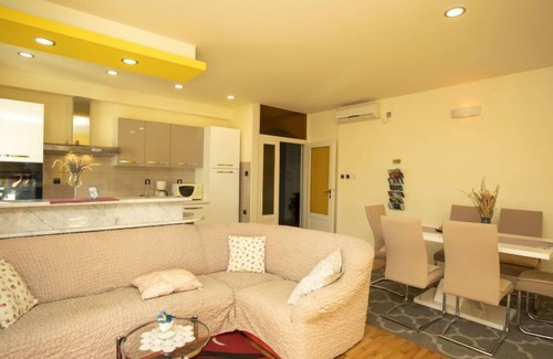 Pican Appartement | Appartement Olivia by Interhome