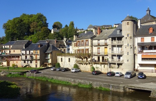 Saint-Geniez-d'Olt Appartement | Appartement au bord du Lot