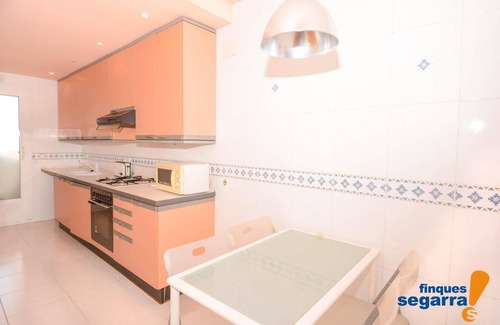 El Roc de Sant Gaieta Appartement | Appartement en bord de mer avec espace commun et piscine