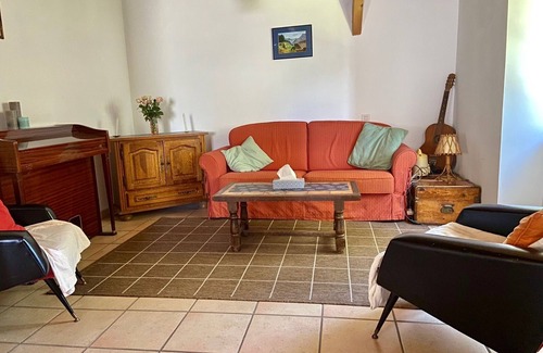 Les Vastres Maison | Apartment on the first floor of an old stone barn