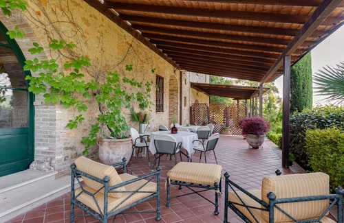 Simignano Appartement | Appartement avec vue sur les collines siennoises, piscine et wi-fi gratuit