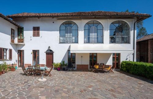 Azzano d'Asti Appartement | Apartment Paolo by Interhome