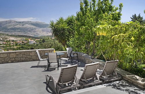 Kaminarata Appartement | Appartement 'Paradiso Verde 101' avec vue sur les montagnes, Wi-Fi et climatisation