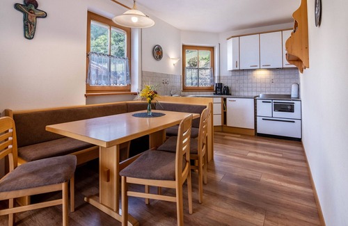 Sluderno Appartement | Appartement 'Patztauhof Tartscher Bühel' avec vue sur les montagnes, terrasse privée et Wi-Fi
