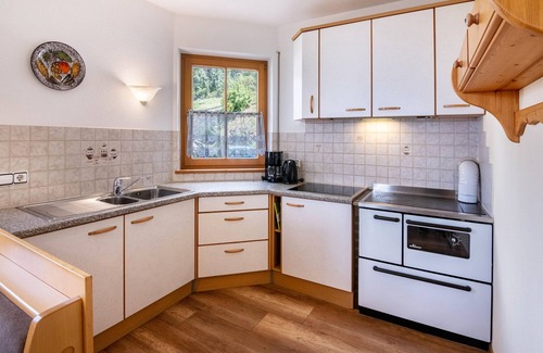 Sluderno Appartement | Appartement 'Patztauhof Tartscher Bühel' avec vue sur les montagnes, terrasse privée et Wi-Fi