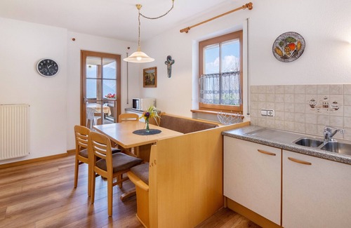 Sluderno Appartement | Appartement 'Patztauhof Tartscher Bühel' avec vue sur les montagnes, terrasse privée et Wi-Fi