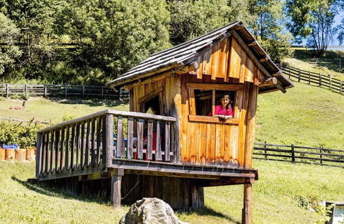 Casola Appartement | Appartement "Perfila Morgenrot" avec vue sur les montagnes, jardin partagé et Wi-Fi