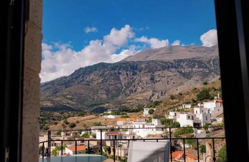 Kouroutai Appartement | Apartamento 'Peristeres' con vistas a la montaña, Wi-Fi y aire acondicionado
