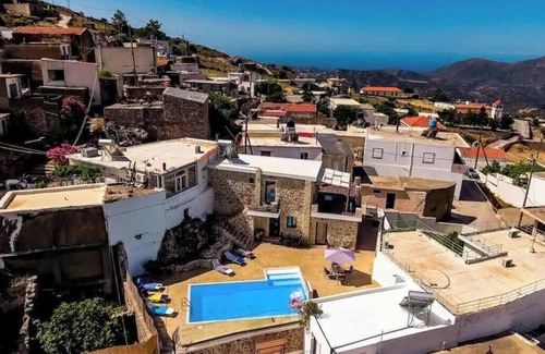 Kouroutai Appartement | Apartamento 'Peristeres' con vistas a la montaña, Wi-Fi y aire acondicionado
