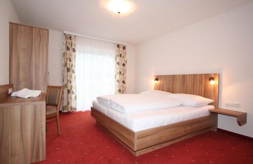 Pians Appartement | Apartment Pfeifer-2 by Interhome