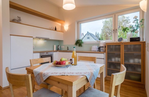 Aschach Appartement | Appartement "Pfirsichblüte" dans une ferme familiale idyllique avec balcon et vue montagne